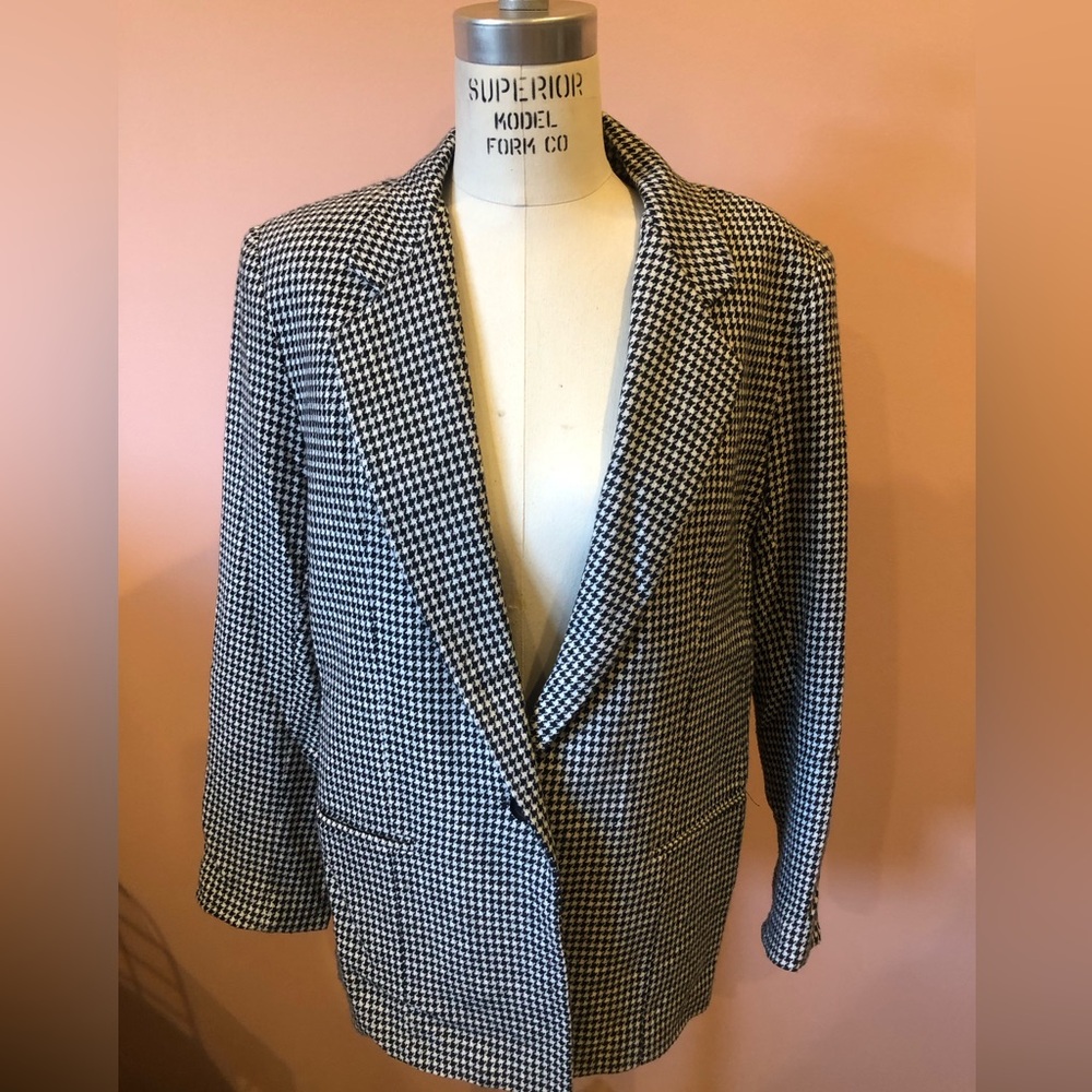 Vintage Pierre Dumas houndstooth women’s blazer